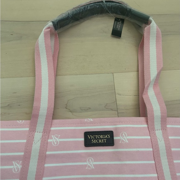NWT Victoria’s Secret Pink/White Tote - Picture 8 of 11